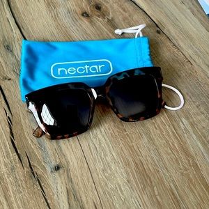 Tortoise frame Nectar sunglasses